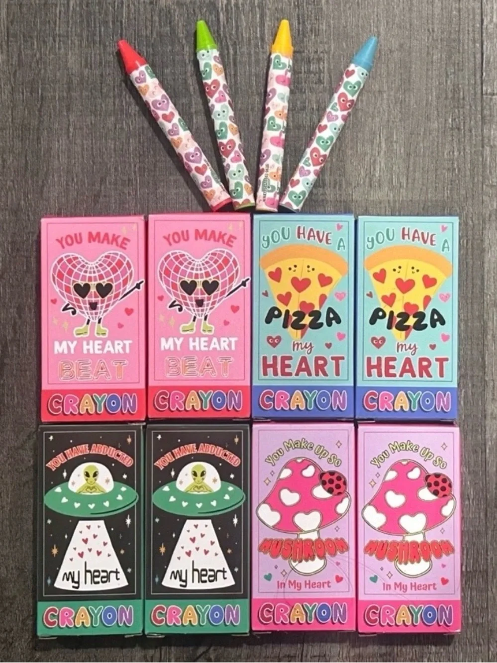 💞 New Pack of 8 Party Favor Crayon Boxes